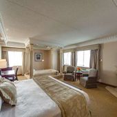 Monte Carlo Inns photo of: Deluxe Suite