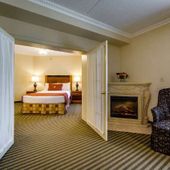 Monte Carlo Inns photo of: Deluxe Suite