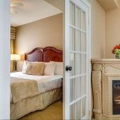 Monte Carlo Inns photo of: Deluxe Suite